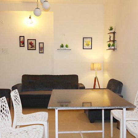 Nomad'S Nest Backpackers Hostel Ґувахаті Екстер'єр фото