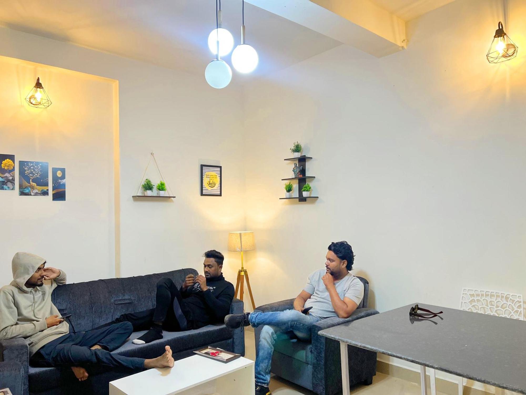 Nomad'S Nest Backpackers Hostel Ґувахаті Екстер'єр фото