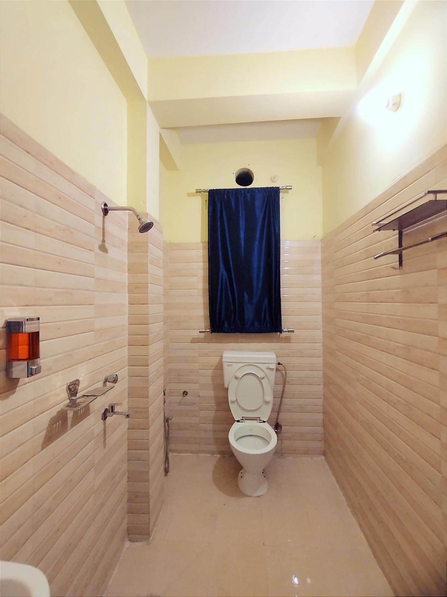 Nomad'S Nest Backpackers Hostel Ґувахаті Екстер'єр фото
